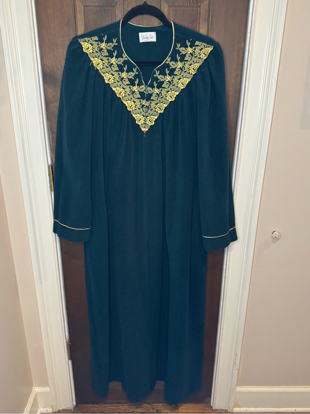 VTG Vanity Fair Green Velour Maxi Robe Large Embroidered Gold Zip Housecoat 70s